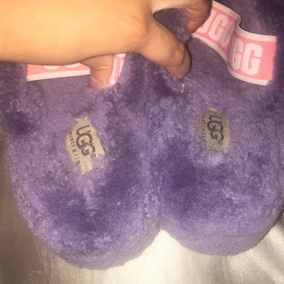 Ugg slides - Picture 2 of 4